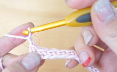 埼玉県所沢市のかぎ針編み教室pomponnerが細編みから立ち上がりを説明する画像